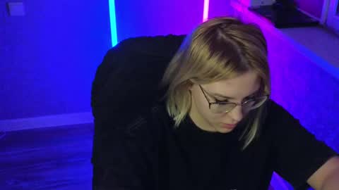 Snapshot of brandy__stars chatting on February 21, 2025, 12:05 am Belle online show from February 21, 2025, 12:05 am