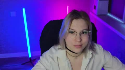 Snapshot of brandy__stars chatting on March 7, 2025, 2:04 am Belle online show from March 7, 2025, 2:04 am