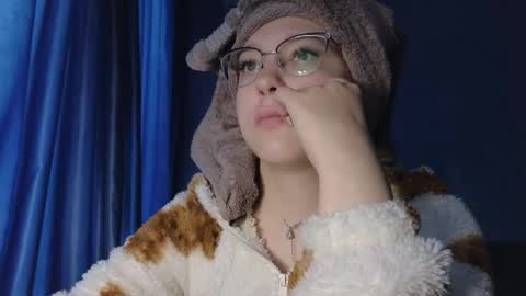 Snapshot of brandy__stars chatting on September 14, 2025, 2:54 am Belle online show from September 14, 2025, 2:54 am