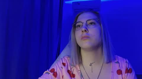 Snapshot of brandy__stars chatting on January 13, 2026, 11:15 am Belle online show from January 13, 2026, 11:15 am