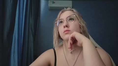 Snapshot of brandy__stars chatting on March 19, 2026, 10:19 am Belle online show from March 19, 2026, 10:19 am