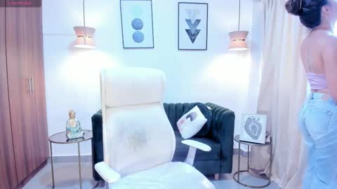 brandy priscot online show from November 23, 2025, 11:43 am