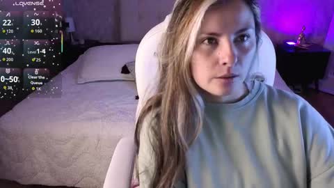 BRANDY  online show from October 1, 2025, 1:06 pm