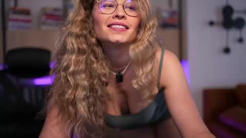 Snapshot of brandywhite chatting on June 6, 2026, 3:55 am Alex online show from June 6, 2026, 3:55 am