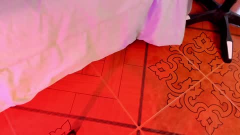   online show from December 18, 2024, 4:17 pm