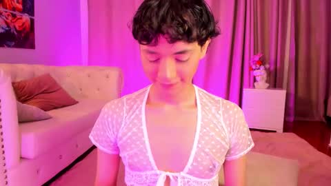   online show from November 19, 2025, 9:15 pm