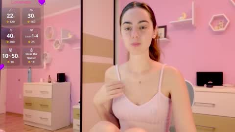 Annie online show from October 8, 2025, 5:10 pm