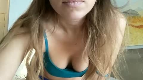 Snapshot of brattybabyyyy chatting on October 29, 2025, 10:39 am brattybaby online show from October 29, 2025, 10:39 am