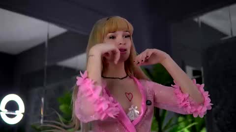 Scarlet online show from March 18, 2026, 6:49 am