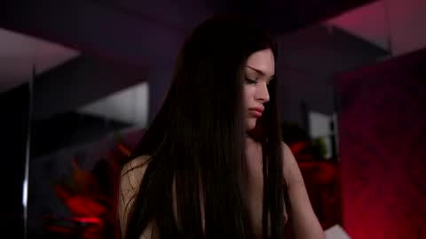 Scarlet online show from April 9, 2026, 6:19 am