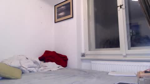 bratzdoll1994 online show from December 15, 2025, 6:01 pm