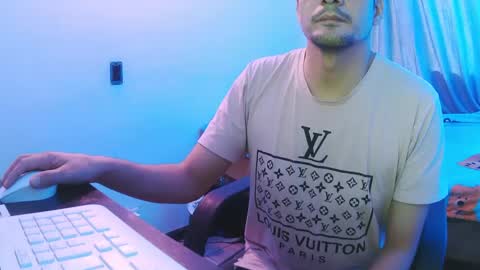 Braulio  online show from September 25, 2025, 10:02 pm