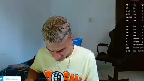 Snapshot of bray_hotboy chatting on June 12, 2026, 4:39 pm Bray Hotboy online show from June 12, 2026, 4:39 pm