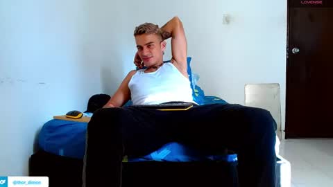 Snapshot of bray_hotboy chatting on July 27, 2026, 1:51 pm Bray Hotboy online show from July 27, 2026, 1:51 pm