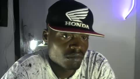 Snapshot of brayan1111x chatting on November 18, 2025, 2:06 am brayan1111x online show from November 18, 2025, 2:06 am