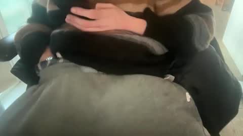 Snapshot of breakdownguitar chatting on March 25, 2026, 6:14 pm breakdownguitar online show from March 25, 2026, 6:14 pm