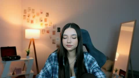 Rachel online show from April 17, 2026, 7:17 pm