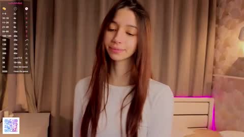 Eva  online show from November 30, 2025, 4:22 pm