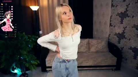 Mia Bunyard online show from February 17, 2025, 7:53 pm