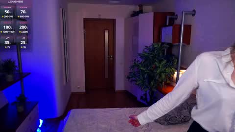 Mia Bunyard online show from February 24, 2025, 4:26 pm