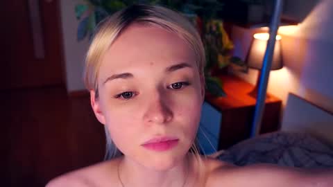 Mia Bunyard online show from March 12, 2025, 11:22 pm