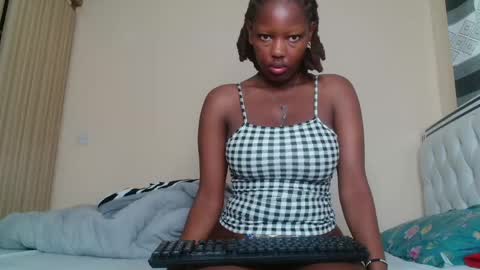 Snapshot of bree_beauty chatting on May 17, 2026, 5:05 am bree_beauty online show from May 17, 2026, 5:05 am
