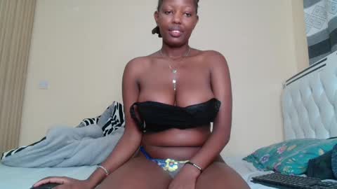 Snapshot of bree_beauty chatting on May 23, 2026, 8:13 pm bree_beauty online show from May 23, 2026, 8:13 pm