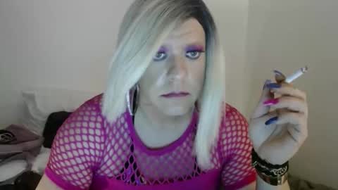 breeblowzcloudz online show from March 13, 2026, 11:33 pm