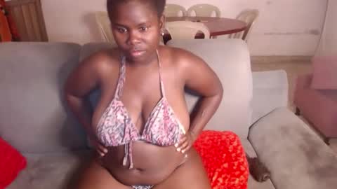 Valentina online show from November 7, 2025, 8:14 am