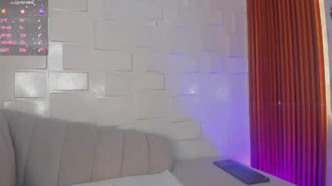 Snapshot of breex_ chatting on May 29, 2026, 8:18 pm Breex online show from May 29, 2026, 8:18 pm