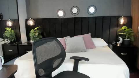   online show from February 10, 2026, 3:21 am