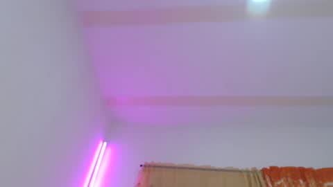 Brenda online show from October 4, 2025, 4:32 am