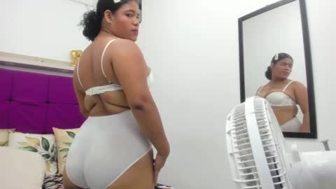 brenda_smith19x online show from September 23, 2025, 11:35 am