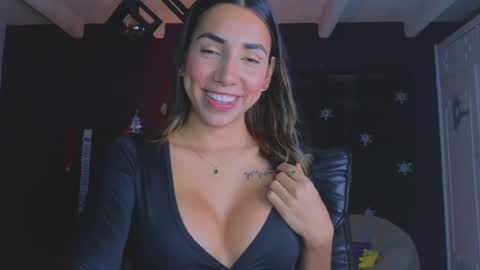 brendaaguerra online show from December 28, 2024, 4:08 am