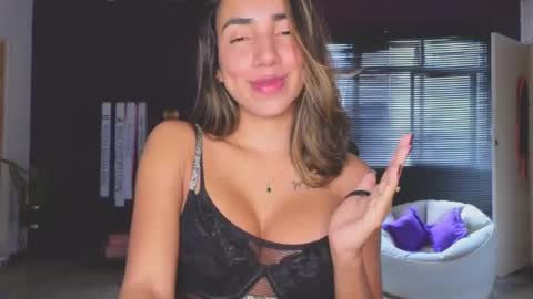 brendaaguerra online show from January 10, 2025, 3:27 pm