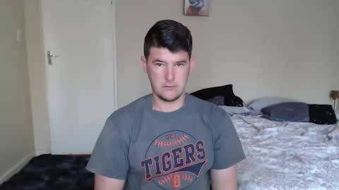 ask me lol online show from December 6, 2024, 3:52 am