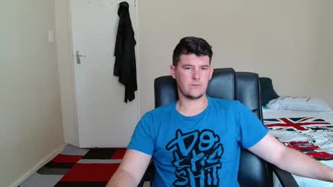 ask me lol online show from November 6, 2025, 8:26 am