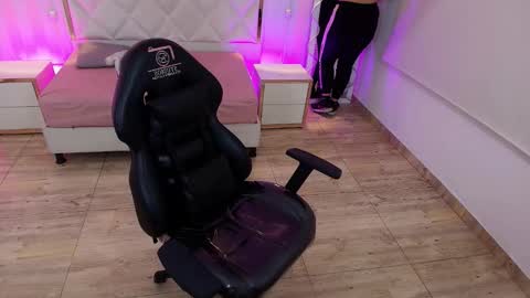 BRENDDA  online show from October 23, 2025, 3:28 am