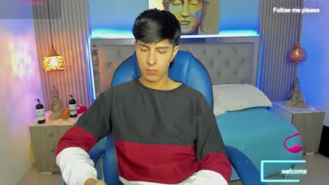 Esteban online show from October 27, 2025, 4:49 am