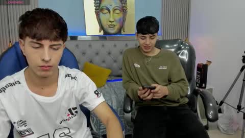 Esteban online show from December 2, 2025, 3:56 am