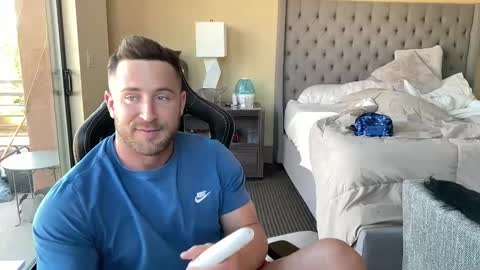 Snapshot of brettmycles chatting on February 2, 2025, 9:02 pm Brett Mycles online show from February 2, 2025, 9:02 pm