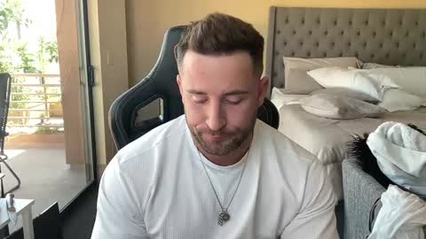 Snapshot of brettmycles chatting on September 16, 2025, 7:59 pm Brett Mycles online show from September 16, 2025, 7:59 pm