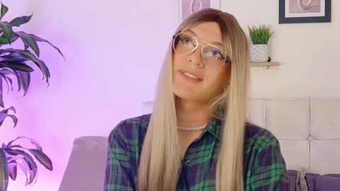 Snapshot of breydihard chatting on September 22, 2025, 4:03 am breydihard online show from September 22, 2025, 4:03 am