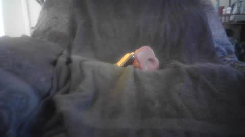 Snapshot of bri20fu chatting on July 4, 2026, 1:01 am raining down on me online show from July 4, 2026, 1:01 am