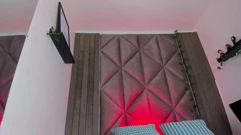 B R I A  online show from February 3, 2026, 6:40 am