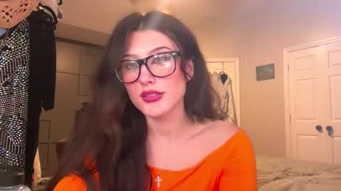 Snapshot of briadominick chatting on November 1, 2025, 6:04 am Brianna3 online show from November 1, 2025, 6:04 am