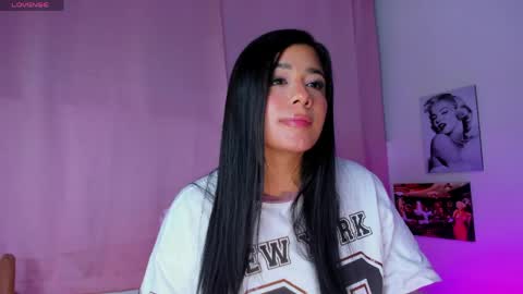 Snapshot of briana11_ chatting on April 30, 2026, 12:06 am briana11_ online show from April 30, 2026, 12:06 am