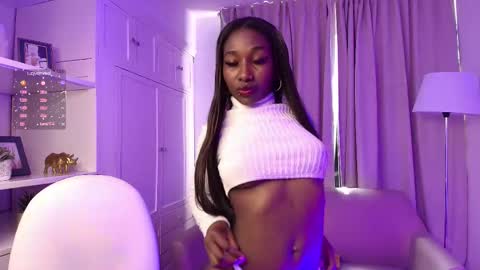 brianna_styles online show from September 22, 2025, 1:35 pm
