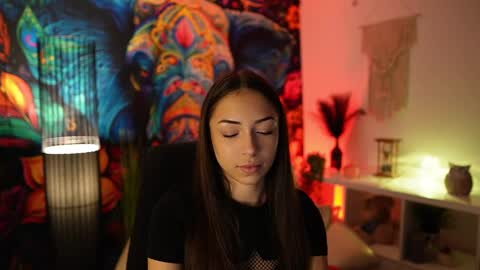 Snapshot of briar_rose18 chatting on January 23, 2025, 2:28 pm Briar Rose online show from January 23, 2025, 2:28 pm