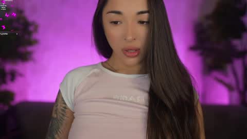 Diamonds Girls online show from April 19, 2026, 8:02 am